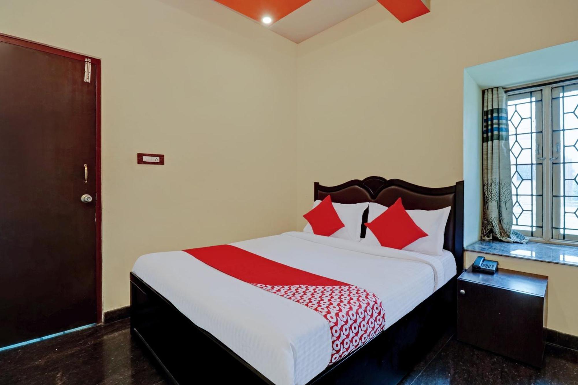 Hotel O Blooms Inn Bangalore Buitenkant foto