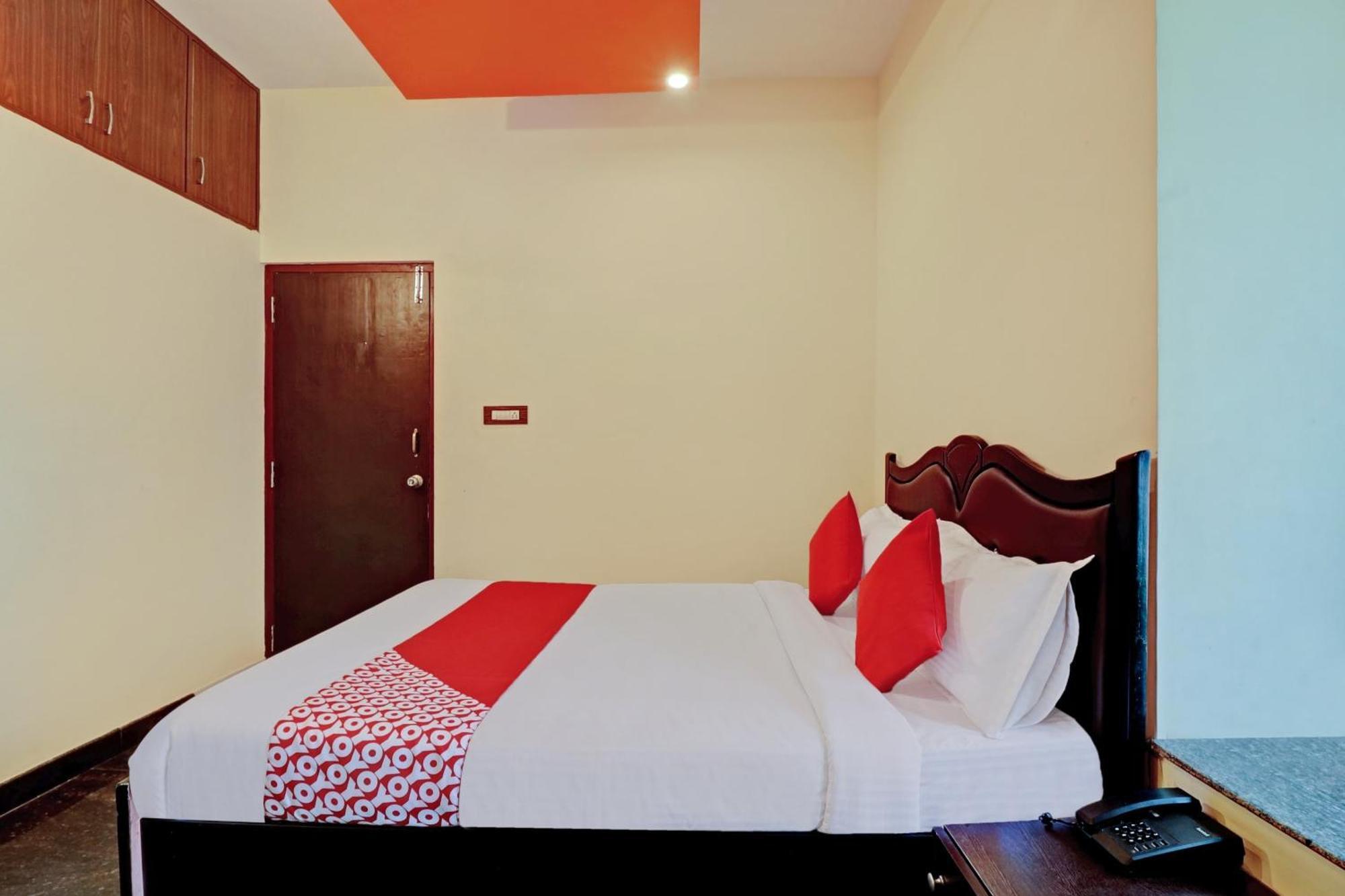 Hotel O Blooms Inn Bangalore Buitenkant foto