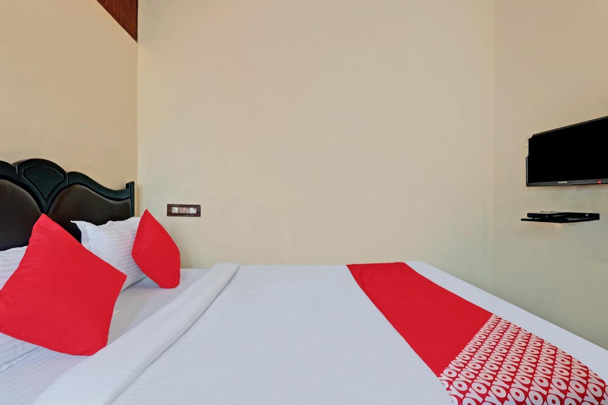 Hotel O Blooms Inn Bangalore Buitenkant foto