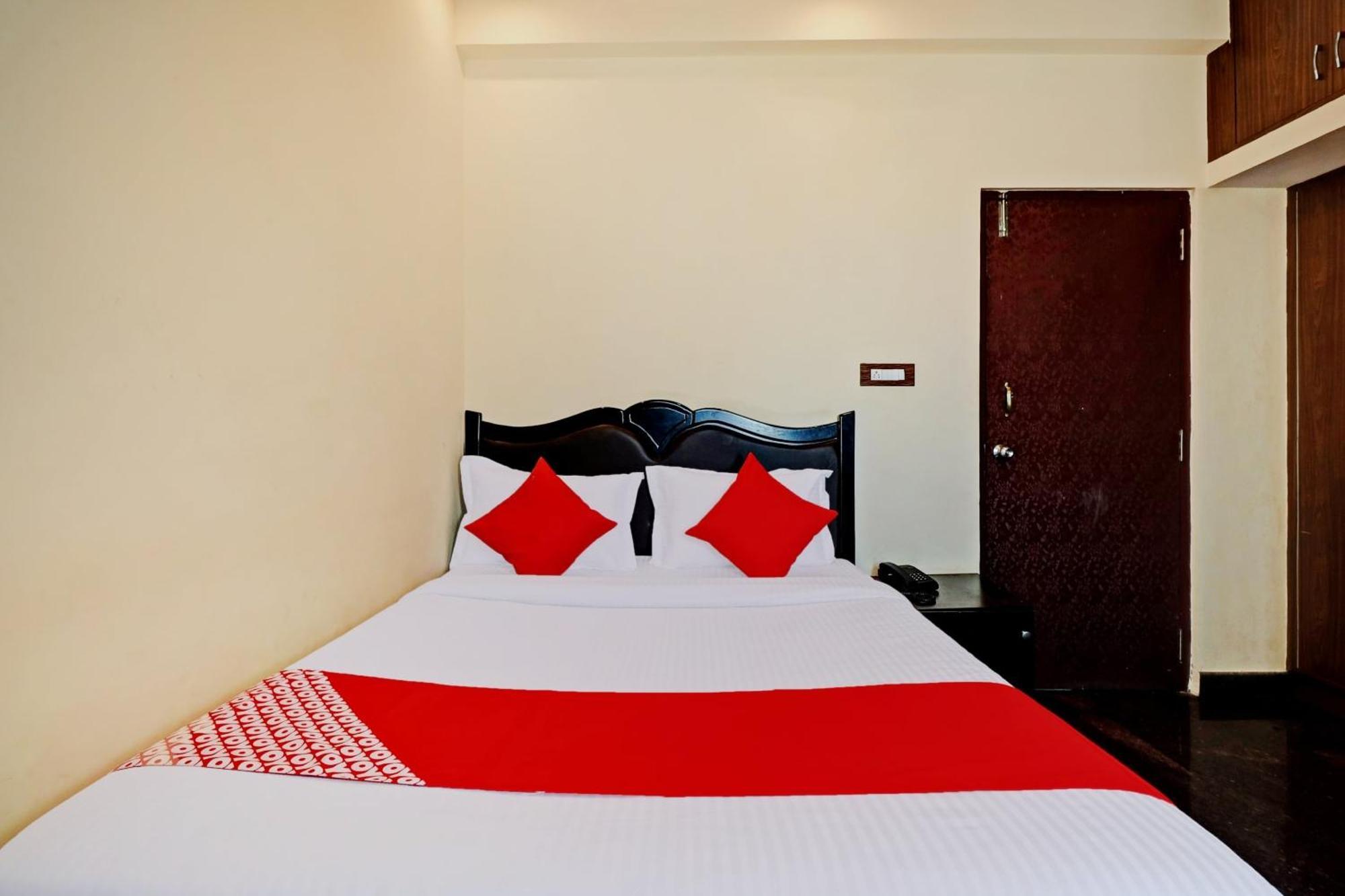 Hotel O Blooms Inn Bangalore Buitenkant foto